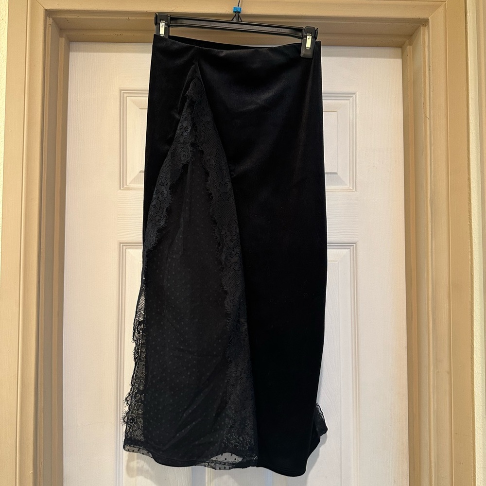 Black velvet Lace Trim Skirt